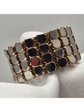 ✨2/$10✨ Hexagon Honeycomb Wedding Band Pattern Silver Ring Size 4.5